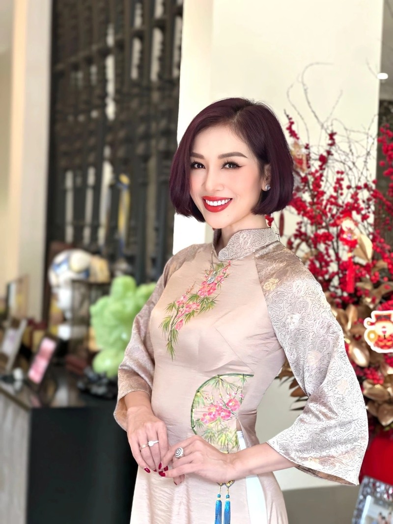 Hoa khoi Thu Huong va chong doanh nhan so huu biet thu cuc sang chanh-Hinh-6