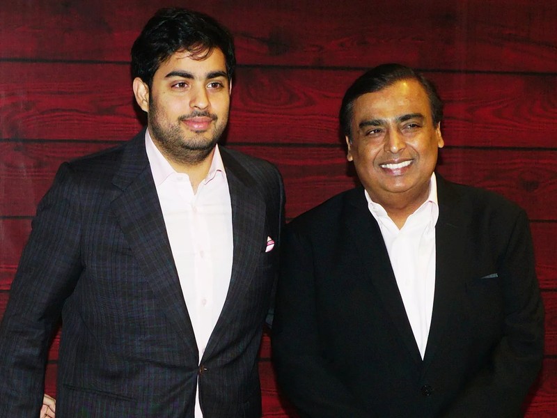 Biet gi ve 3 nguoi con cua ty phu Mukesh Ambani?