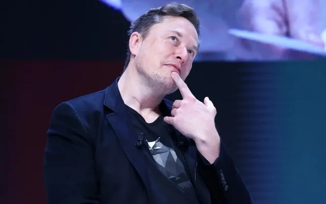 Ty phu Elon Musk tung chi tieu von ven 1 USD/ngay-Hinh-9