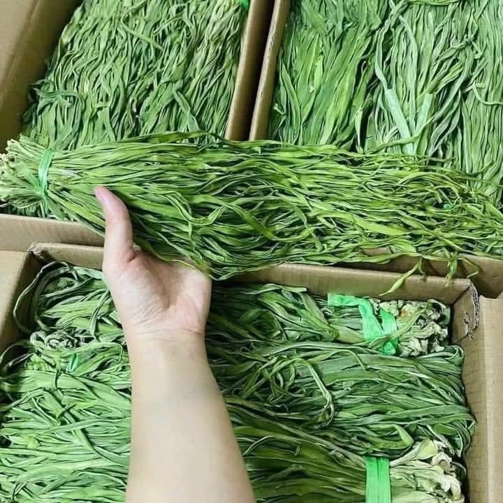 Gia gan 500.000 dong/kg nhung rau tien van dat hang-Hinh-2