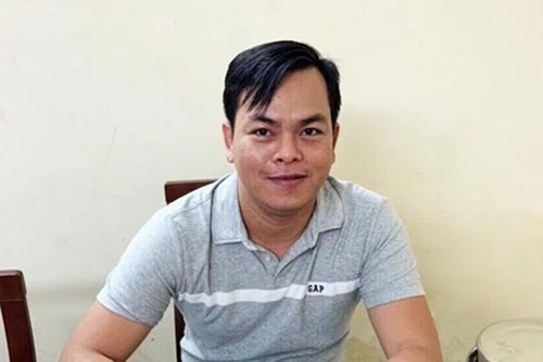 Truoc khi bi bat, Phuc XO tung gay sot mang xa hoi vi thich khoe vang-Hinh-7