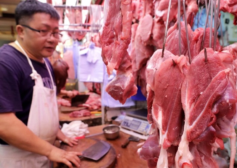 Gia heo hoi hom nay 16/7: Co noi tang 5.000 dong/kg