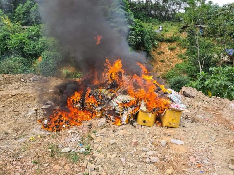 Tieu huy tan mi soi, gia vi thuc pham cung hang nghin hang hoa nhap lau