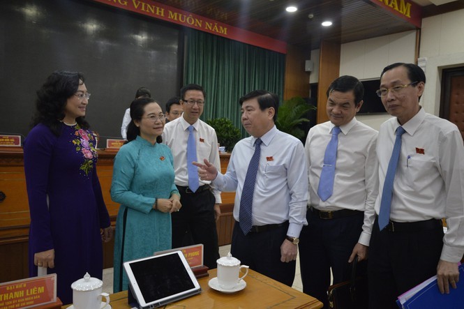 Chinh quyen do thi TP. HCM khac Ha Noi, Da Nang the nao?-Hinh-3