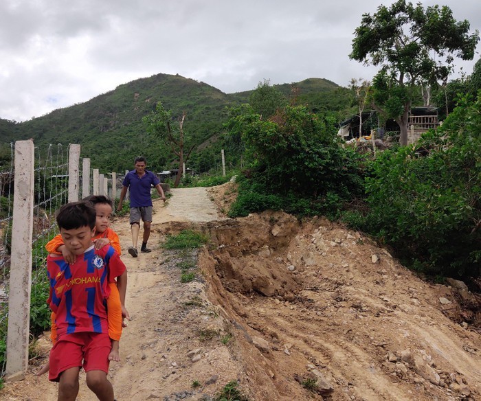 Khu biet thu Sea Park Nha Trang dung hang rao chan duong di lai cua dan-Hinh-4