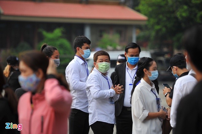 Rat dong nghe si den som vieng danh hai Chi Tai