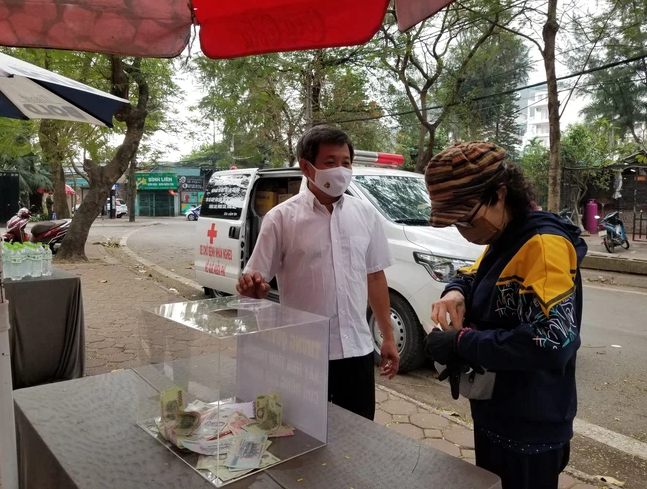 Ong Doan Ngoc Hai mo tai khoan tiep nhan quyen gop vi dong bao, di lam boi ban kiem tien cho quy tu thien-Hinh-2