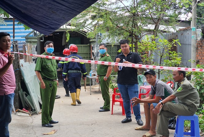 Vo chong va con gai tu vong trong ngoi nha chay giua khuya