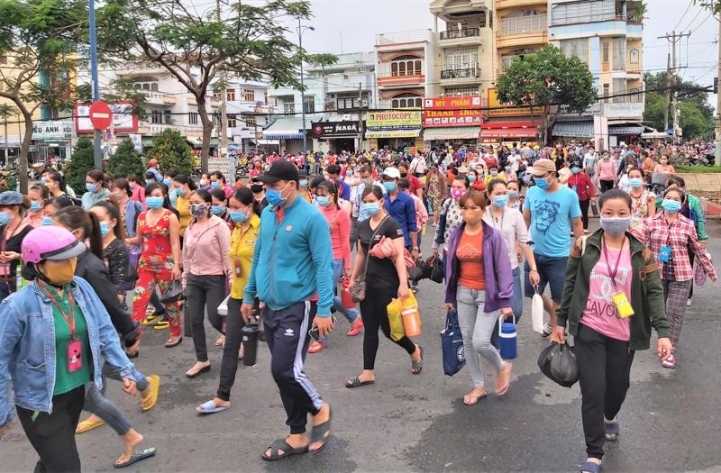 Cong nhan, nguoi lao dong don Tet 'ngon' vi da co HD Saison