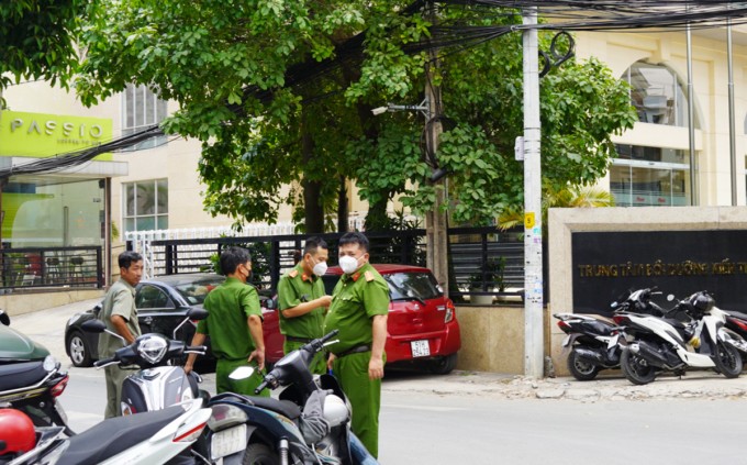 Can canh hang tram canh sat phong toa, kiem tra cong ty Home Credit-Hinh-8