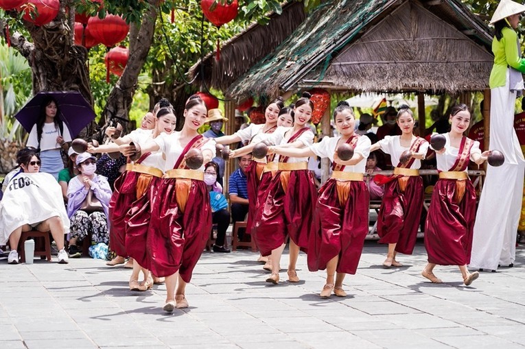 Nghi duong dieu ky, phieu he “lang man” tai mien bien di san-Hinh-9