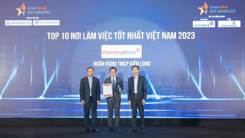 KienlongBank duoc vinh danh Top 10 noi lam viec tot nhat Viet Nam nganh Ngan hang