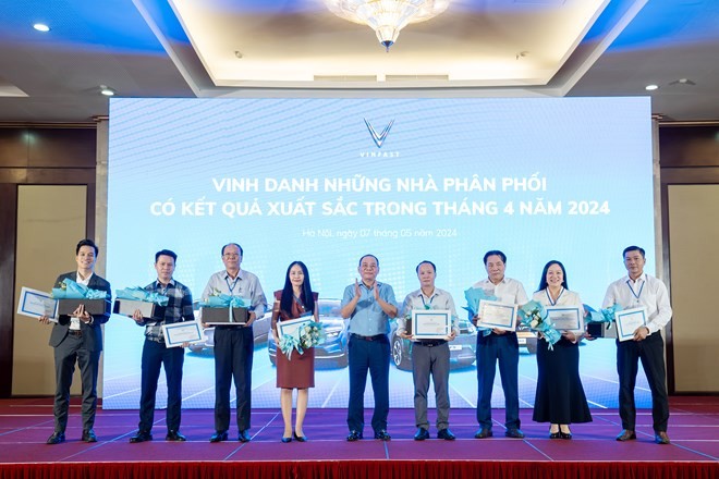 VinFast cong bo nhan coc VF 3 voi gia dac biet chi tu 235 trieu dong