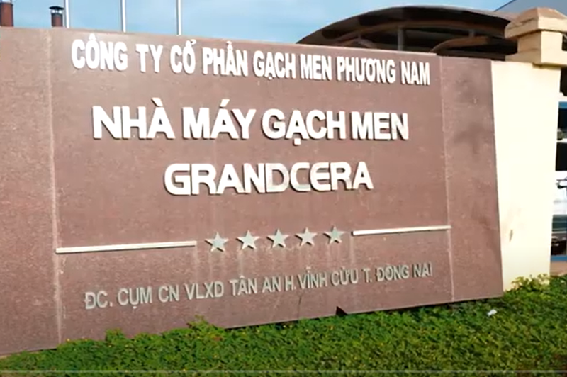 Vua dinh sai pham, Gach men Phuong Nam lien quan gi voi chu Cum cong nghiep Tan An?