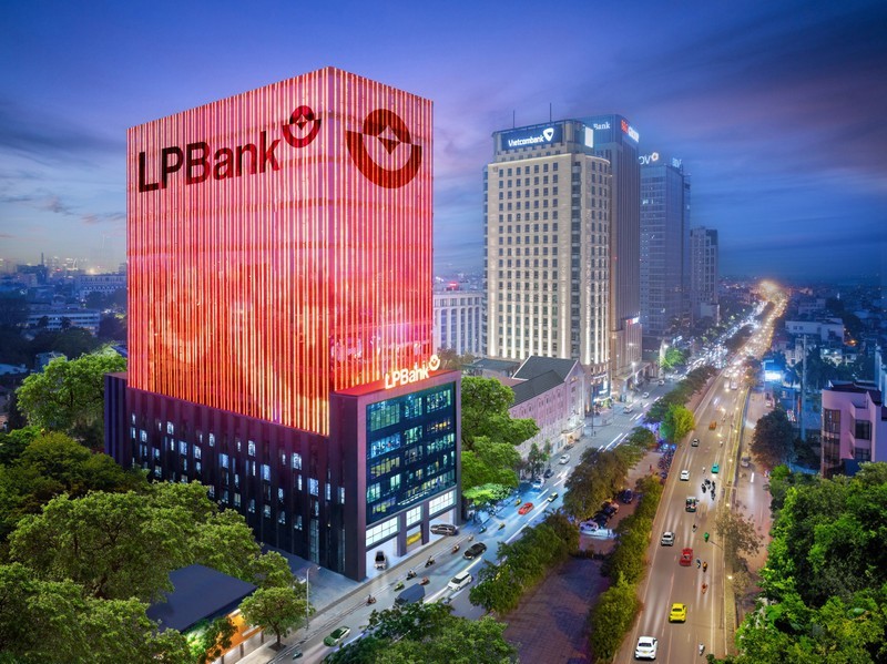 LPBank lai doi thoi gian to chuc Dai hoi bat thuong