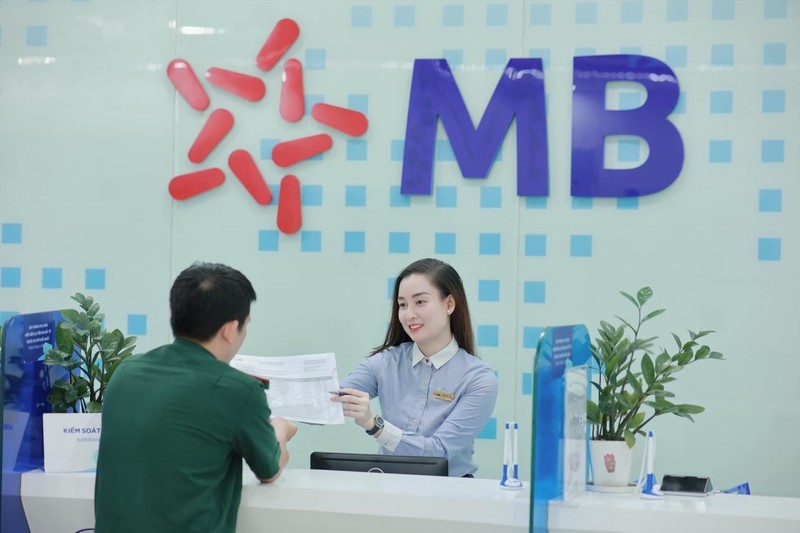 Manulife Viet Nam bat ngo so huu hon 1% von MB