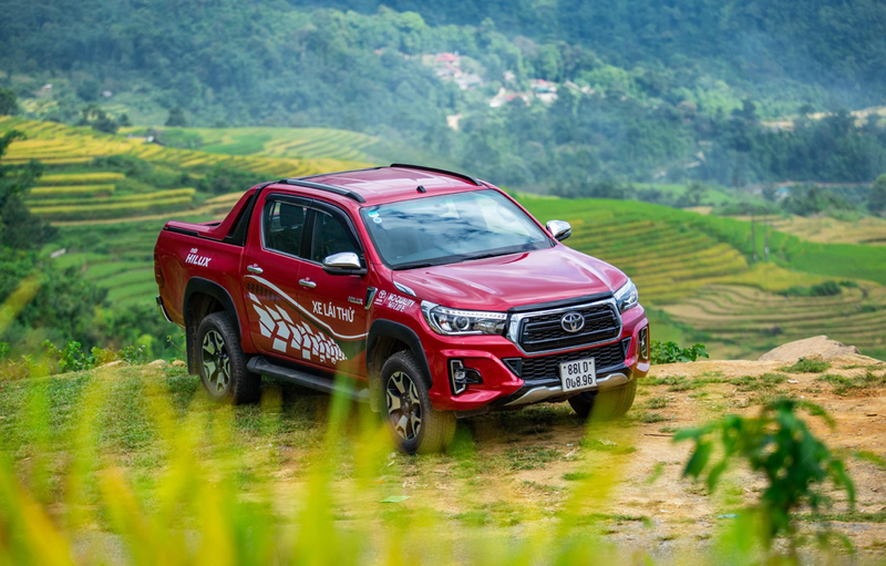 4 lý do Toyota Hilux chinh phục tín đồ yêu xe bán tải khắp thế giới - Hình 6 4 ly do Toyota Hilux chinh phuc tin do yeu xe ban tai khap the gioi-Hinh-6