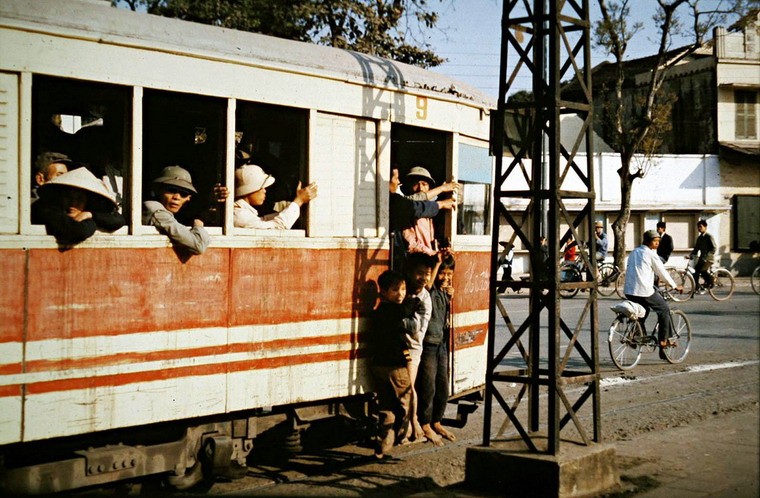 Cuoc song o Ha Noi nam 1979 cuc dac sac qua loat anh hiem-Hinh-3