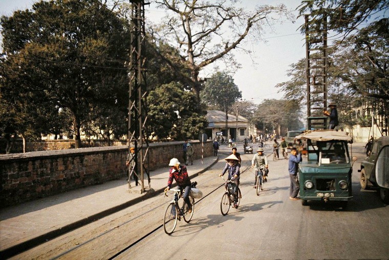 Cuoc song o Ha Noi nam 1979 cuc dac sac qua loat anh hiem-Hinh-5