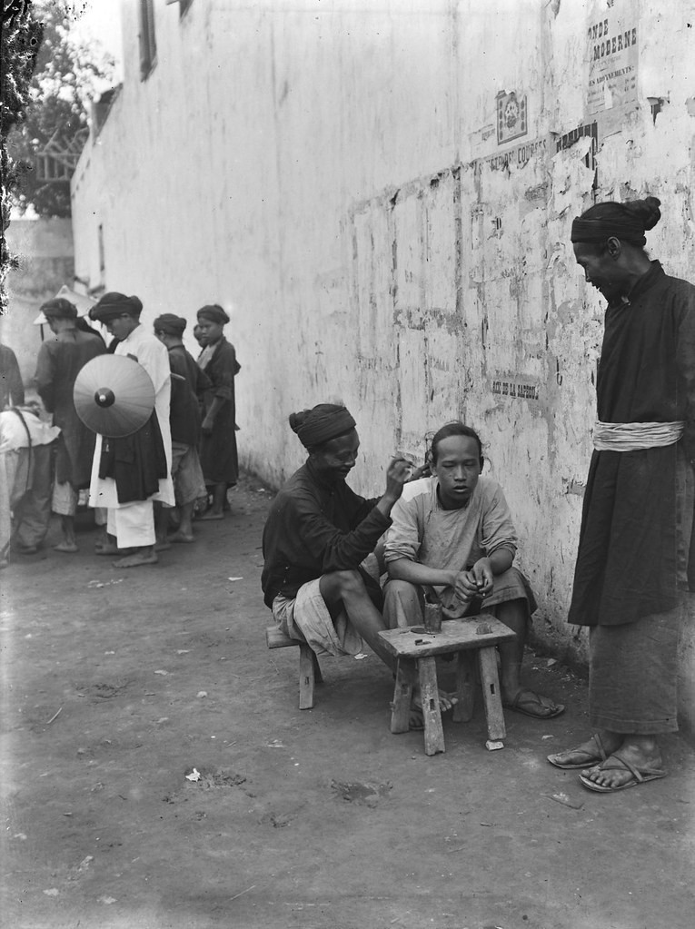 Chum anh cuc chat ve hang quan via he Ha Noi nam 1896-Hinh-4