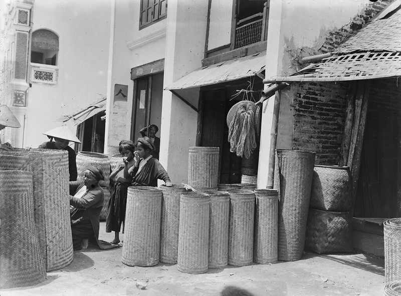 Chum anh cuc chat ve hang quan via he Ha Noi nam 1896-Hinh-5