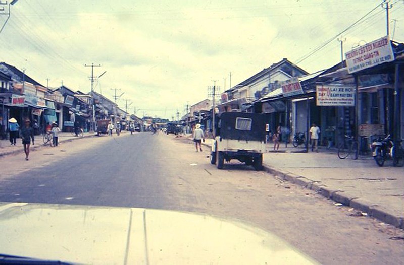 Dac biet cuoc song mien Trung nam 1967 qua ong kinh linh My-Hinh-4