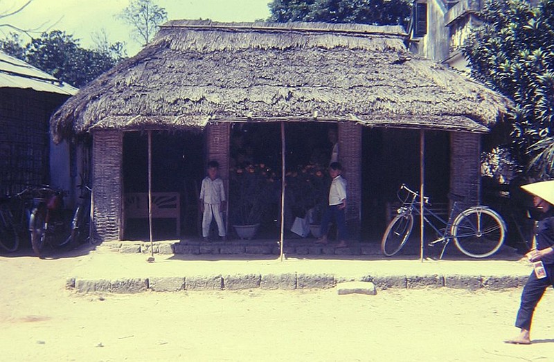 Dac biet cuoc song mien Trung nam 1967 qua ong kinh linh My-Hinh-6