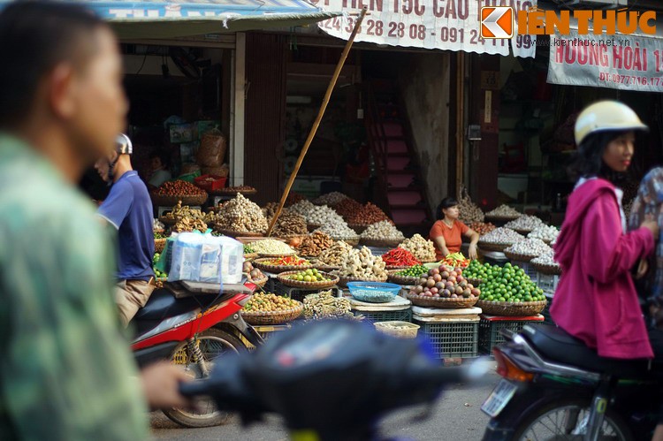 Nhung hinh anh dan da hiem co o cho Bac Qua Ha Noi-Hinh-8