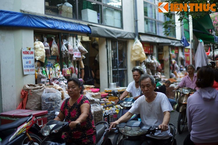 Nhung hinh anh dan da hiem co o cho Bac Qua Ha Noi