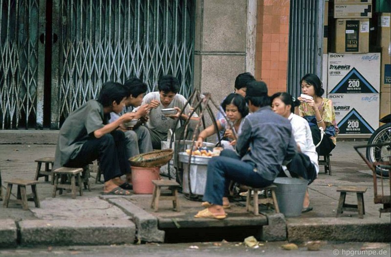 Cuoc song nhon nhip o via he Sai Gon nam 1991-Hinh-2