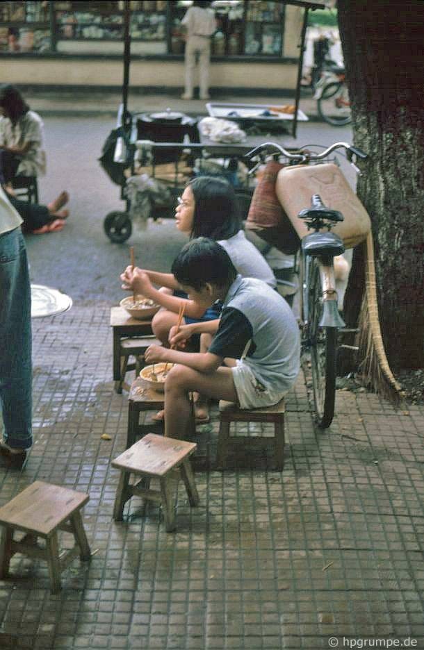 Cuoc song nhon nhip o via he Sai Gon nam 1991-Hinh-3