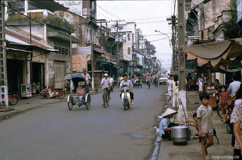 Cuoc song nhon nhip o via he Sai Gon nam 1991-Hinh-7