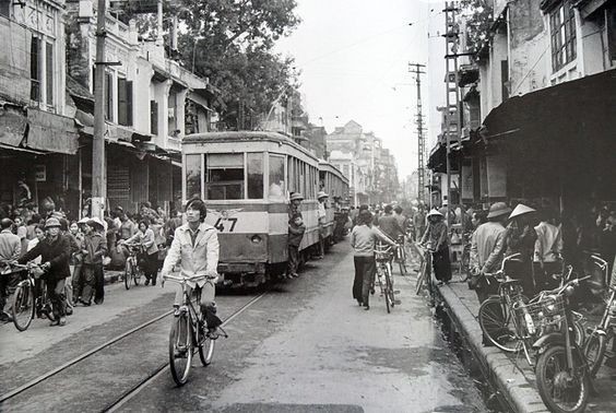 Nhung buc anh dang gia ve tau dien khoi chay o Ha Noi hon 1 the ky truoc-Hinh-4