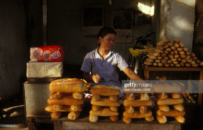 Ha Noi nam 1994 sinh dong qua ong kinh nhiep anh gia Phap (2)-Hinh-4