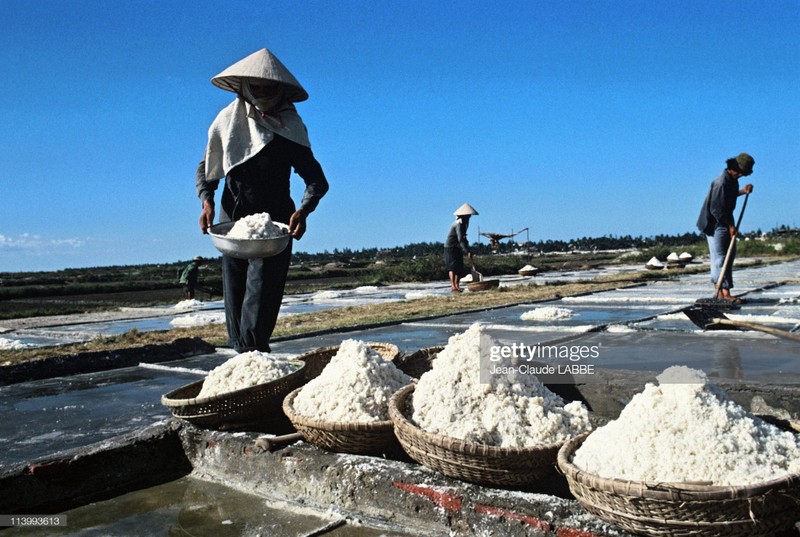 Loat anh kho quen ve ba mien Viet Nam nam 1994-Hinh-8