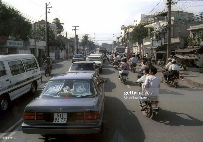 Anh quy ve Ha Noi va Sai Gon nam 1994-Hinh-10