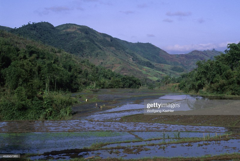 Hoa Binh hoang so day binh di cua nam 1992-Hinh-7