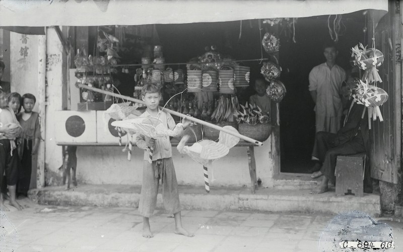 Tet Trung thu o Ha Noi nam 1926 cuc ruc ro du anh den trang-Hinh-5