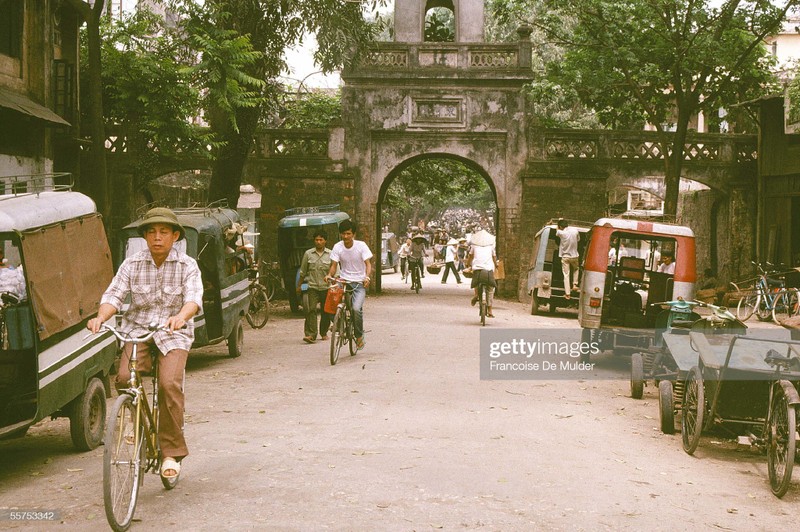 Giao thong o Ha Noi nam 1989 cuc thu vi qua ong kinh nguoi Phap-Hinh-5