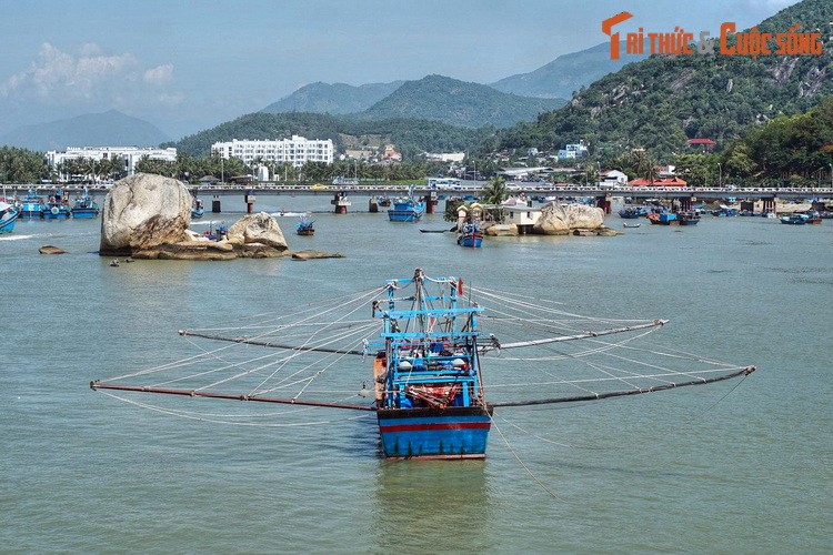 Dieu dac biet o dong song bieu tuong cua thanh pho Nha Trang-Hinh-10