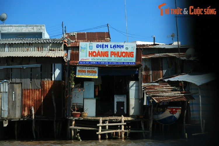 Ngo ngang khu pho noi 'bong benh' tren mat nuoc o Ca Mau-Hinh-11