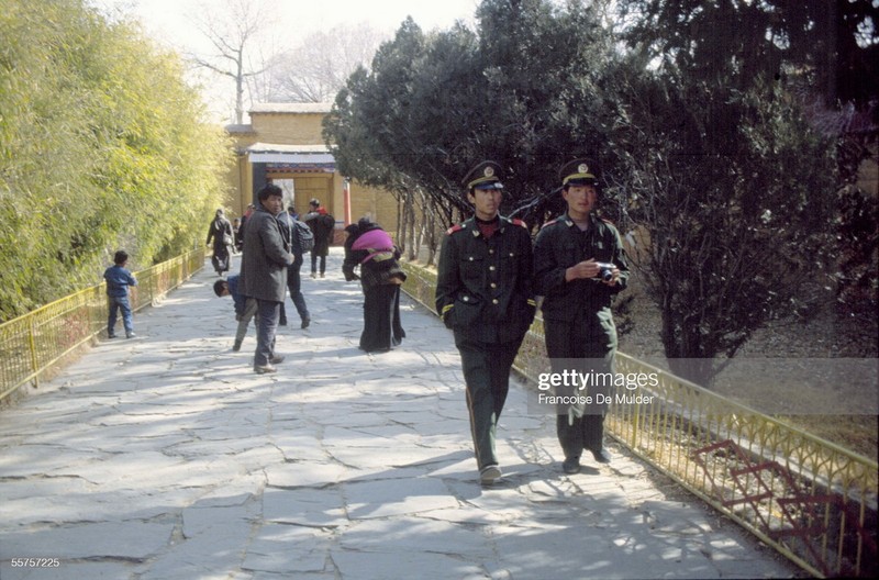 Anh thu vi ve thu phu Tay Tang nam 1991-Hinh-12