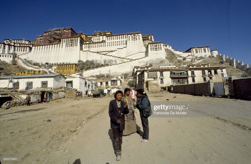 Anh thu vi ve thu phu Tay Tang nam 1991-Hinh-6