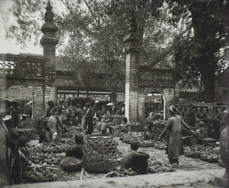 Anh thu vi ve cho Buoi o Ha Noi mot the ky truoc-Hinh-2