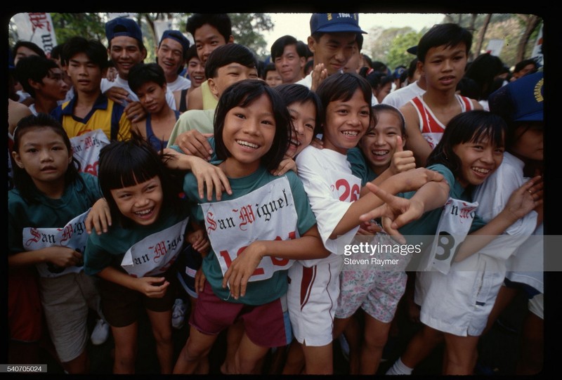 TP. HCM nhung nam 1990 cuc sinh dong qua anh cua Steven Raymer-Hinh-7