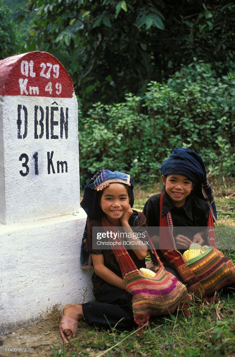 Loat anh phai xem ve Dien Bien nam 2003-Hinh-2