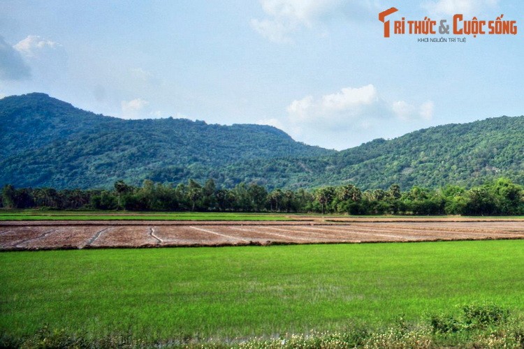 Cau chuyen ky bi ve cac dao si vung Bay Nui An Giang-Hinh-2