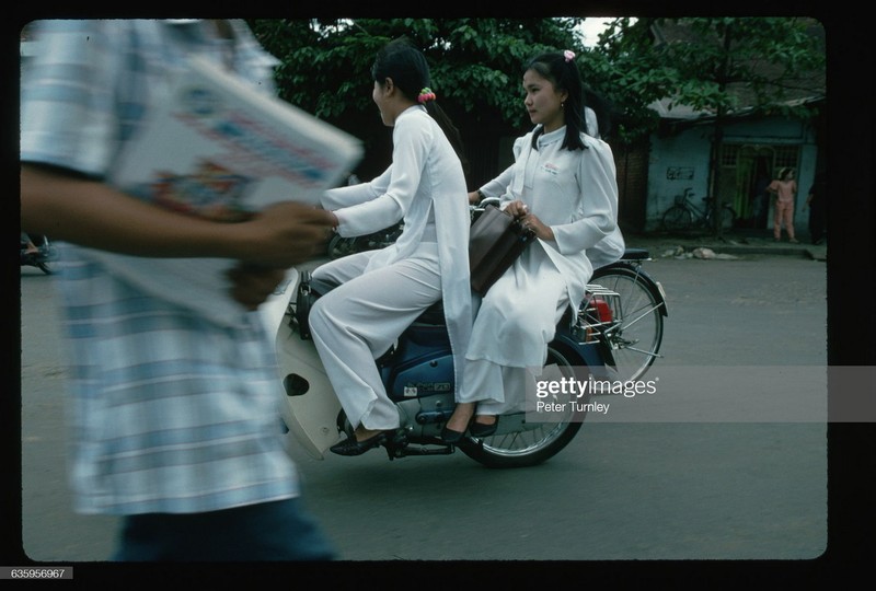 Loat anh thu vi ve giao thong o TP. HCM nam 1994-Hinh-4