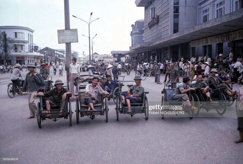 Ha Noi nhung nam 1986, 1990 duoi goc nhin cuc la