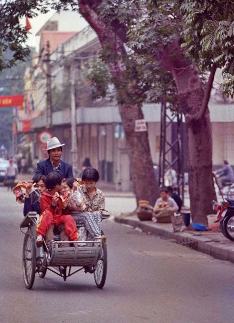 Thoi thinh vuong cua xich lo Ha Noi qua ong kinh khach nuoc ngoai-Hinh-6